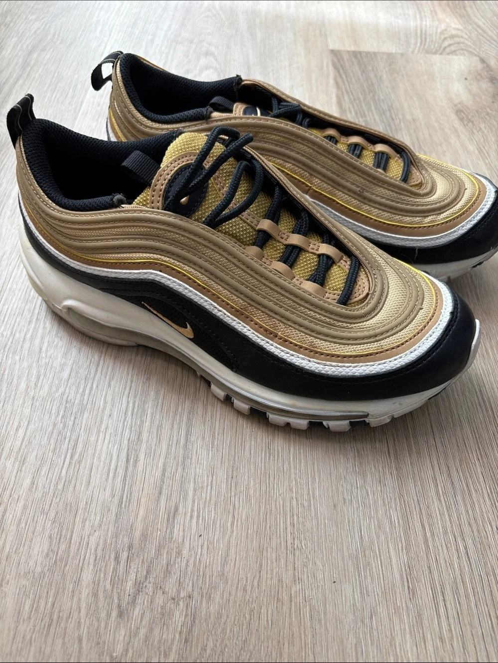 Nike Air Max 97 Metallic Gold Black White GS Size 5.5Y athleisure school sports
